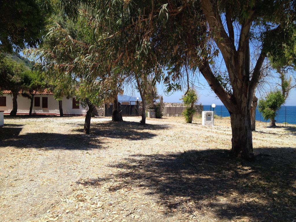 Camping B&B Gioiosa Gioiosa Marea Bagian luar foto