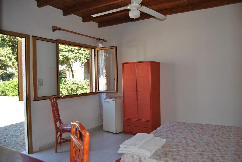 Camping B&B Gioiosa Gioiosa Marea Bagian luar foto