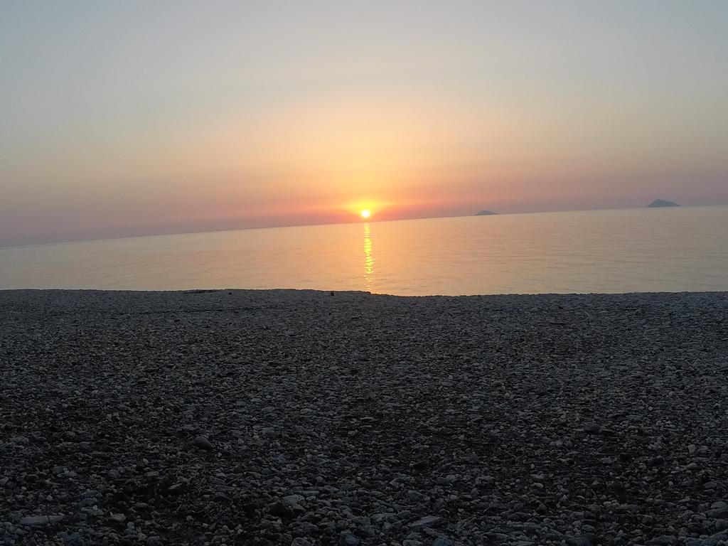 Camping B&B Gioiosa Gioiosa Marea Bagian luar foto