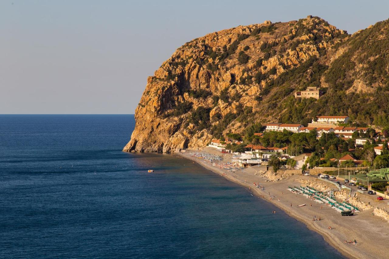 Camping B&B Gioiosa Gioiosa Marea Bagian luar foto