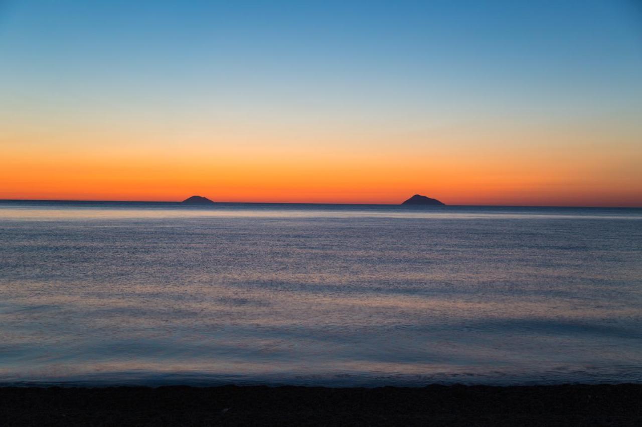 Camping B&B Gioiosa Gioiosa Marea Bagian luar foto