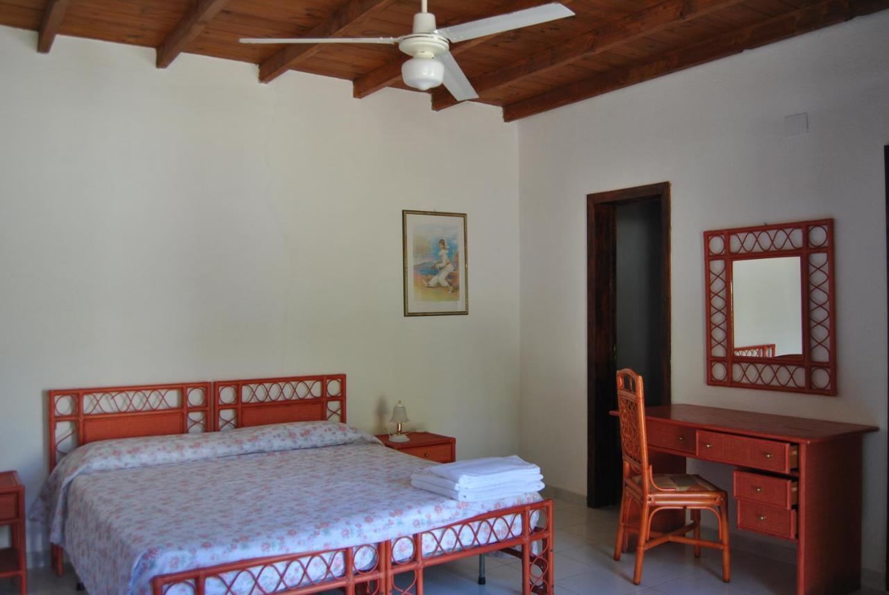 Camping B&B Gioiosa Gioiosa Marea Bagian luar foto