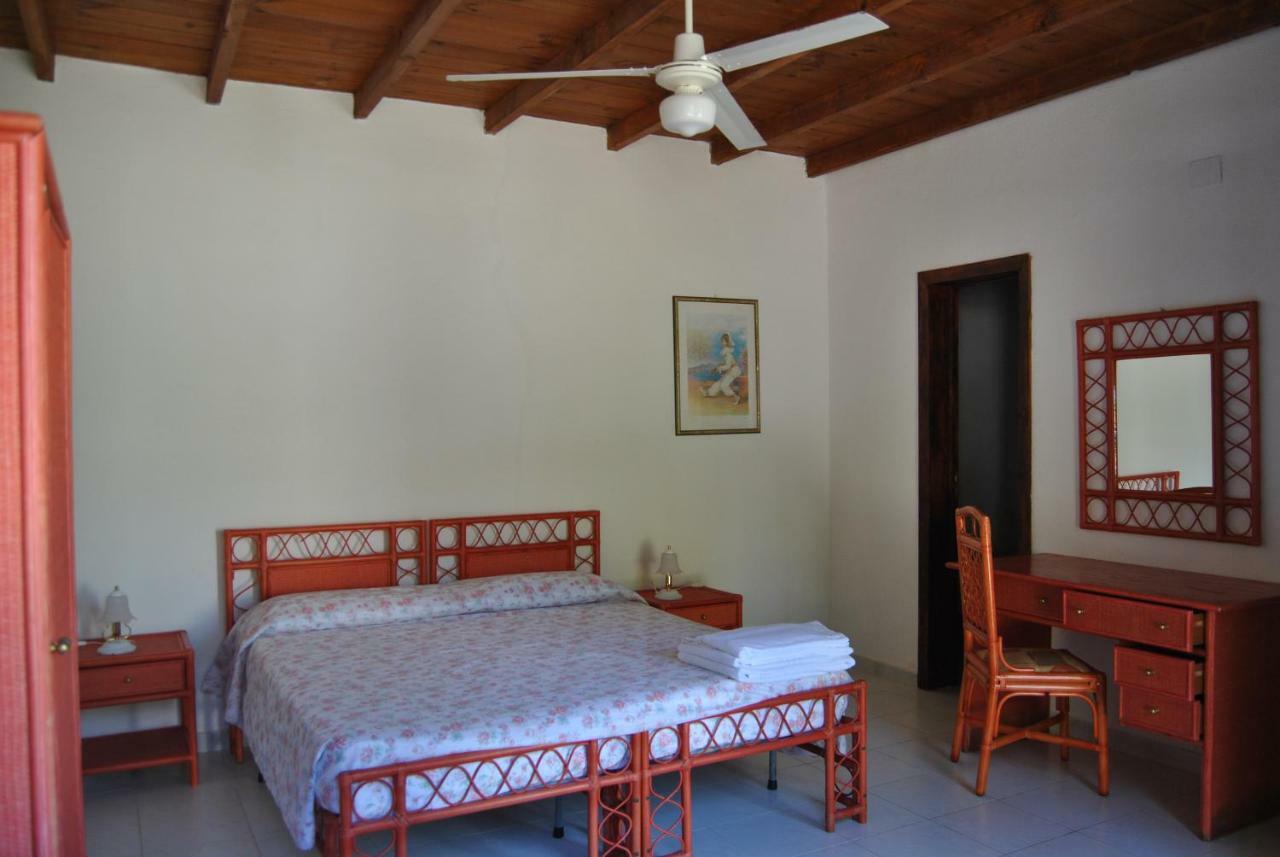 Camping B&B Gioiosa Gioiosa Marea Bagian luar foto
