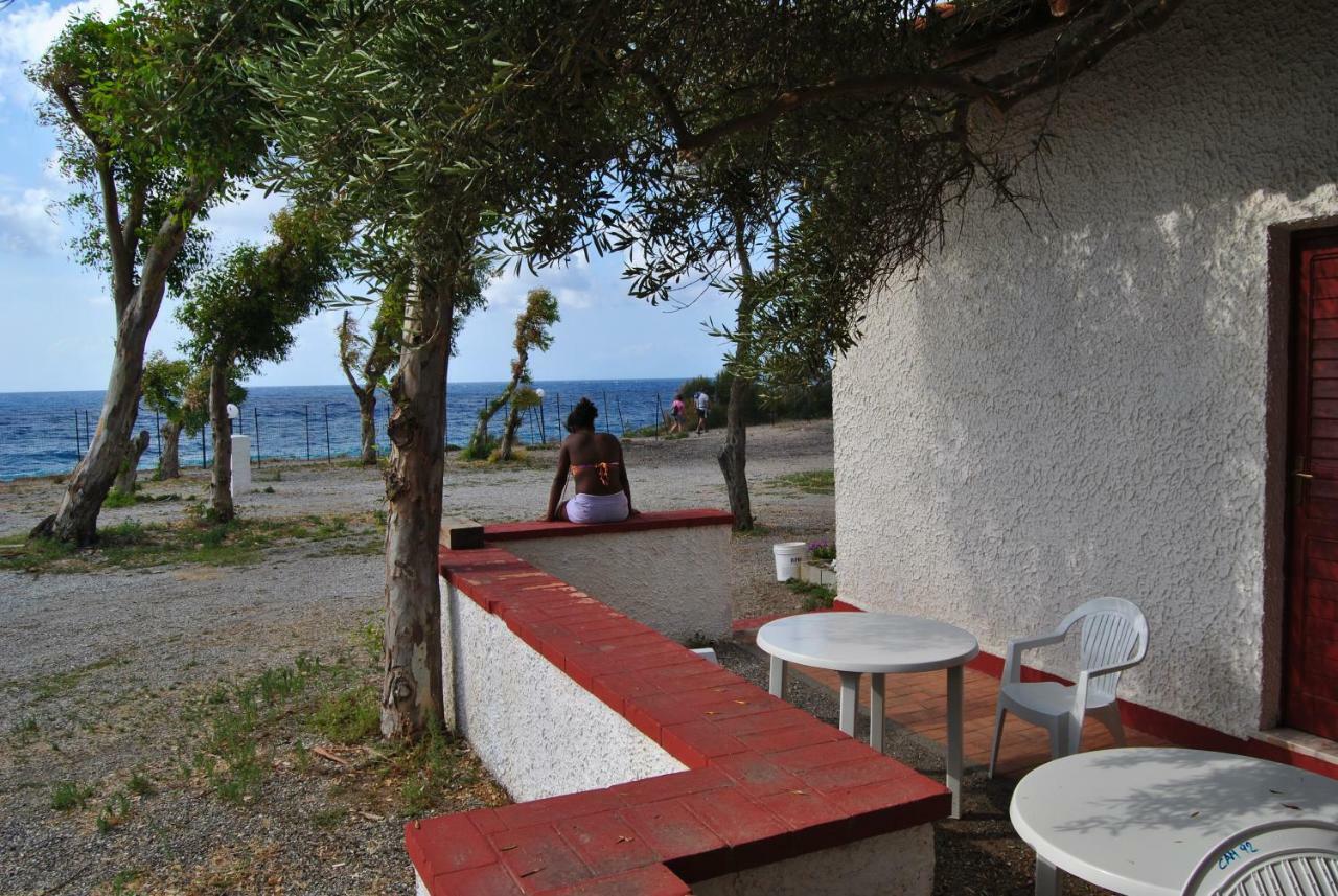 Camping B&B Gioiosa Gioiosa Marea Bagian luar foto